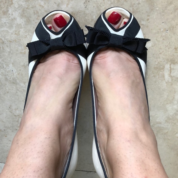 MARC JACOBS PEEP-TOE BOW PUMPS - Size 6 - Picture 6 of 6